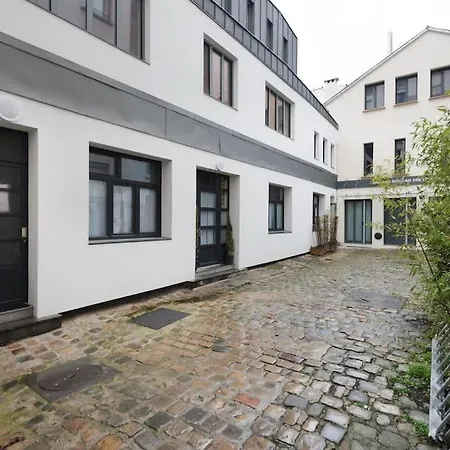 Ideal For Exploring Paris On Foot Exterior photo
