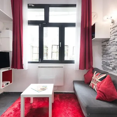 Ideal For Exploring Paris On Foot Exterior photo