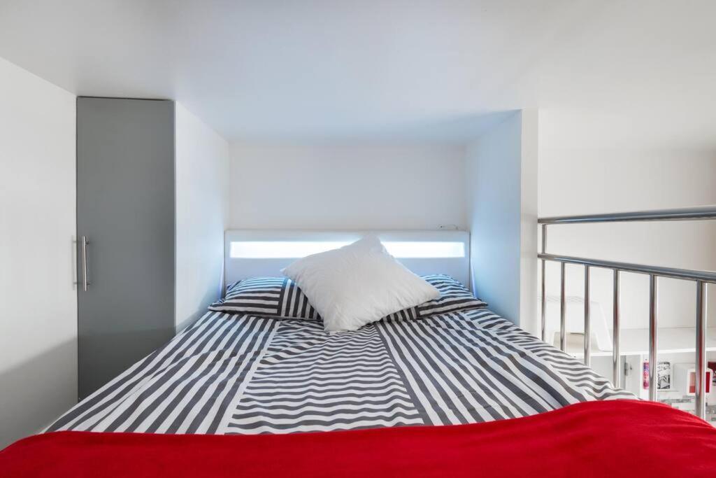 Appartement Ideal For Exploring On Foot Parijs